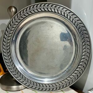 Wilton Armetale Silver Laurelberry Plate